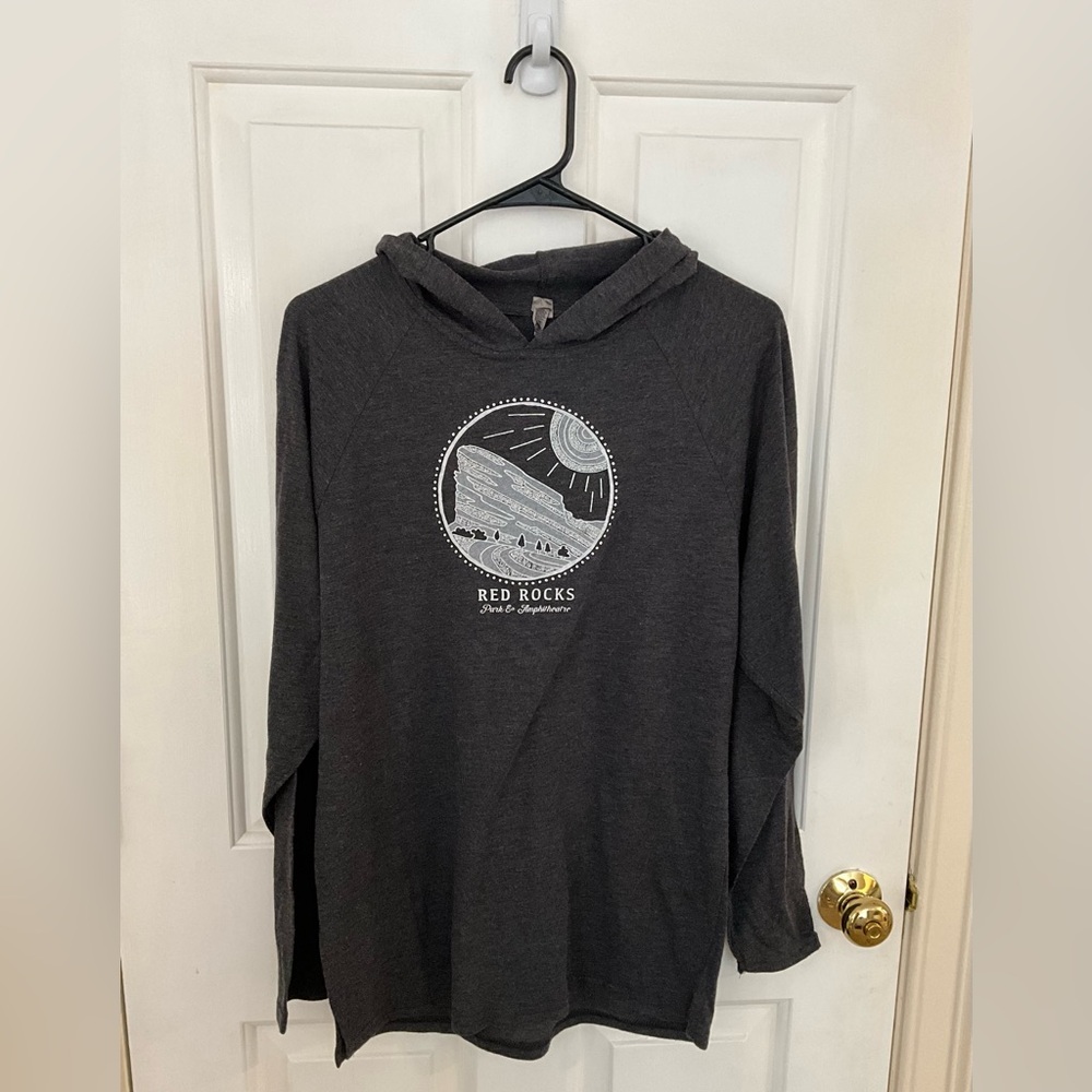 Women’s Red Rocks Long Sleeve Top with Hood